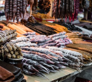 Gürcü street Market Ulusal tatlılar cevizli sucuk