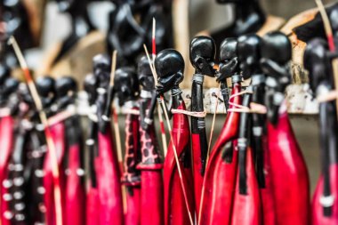 güzel ahşap boyalı resimler Masai Zanzibar Market