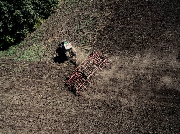 Тракторное поле, вид сверху — стоковое фото