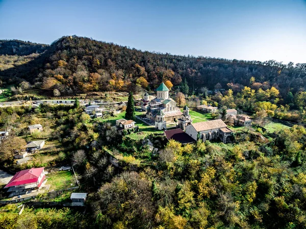 Gelati-Kloster an Sommertagen, Georgien, Antenne — Stockfoto