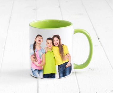 Büyük Kupası parlak yeşil iç saplı