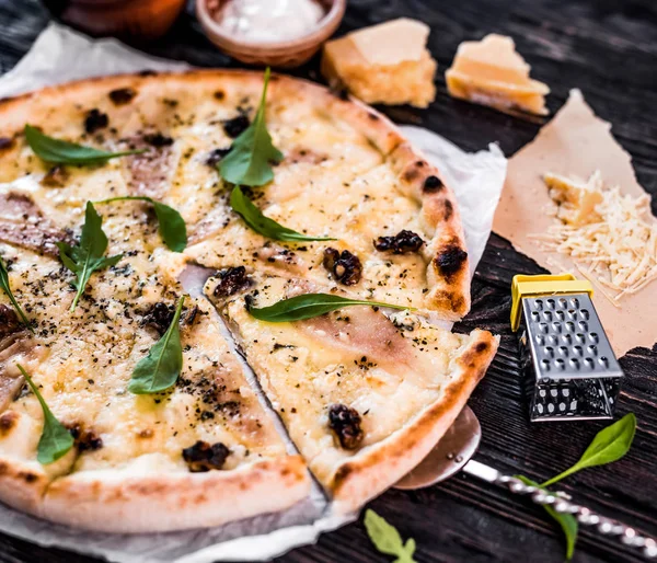 Lezzetli İtalyan pizzası