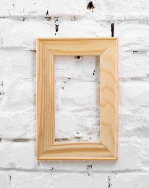 Duvardaki ahşap çerçeve