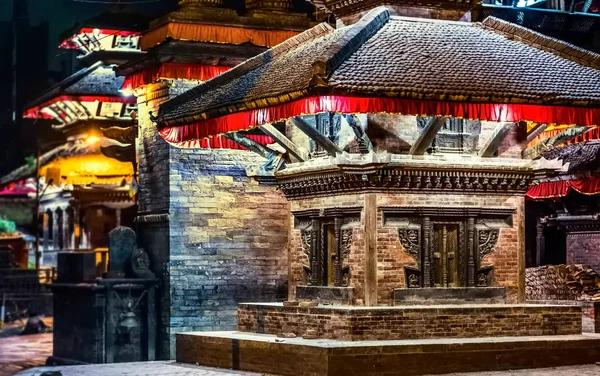 Temple near Durbar Square of Kathmandu at night — Stock Photo, Image