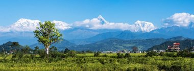 Panoramik manzaralı Annapurna dağ silsilesi, Nepal için