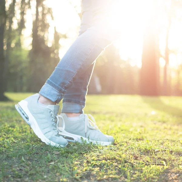 Stepping w buty dobre do biegania — Zdjęcie stockowe