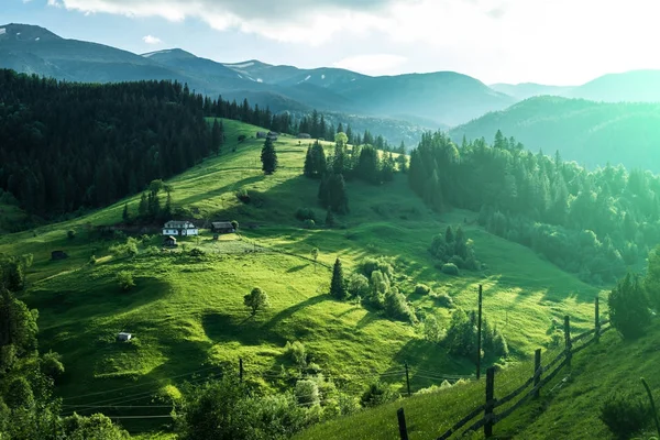 Manzaralı dağ manzarası — Stok fotoğraf