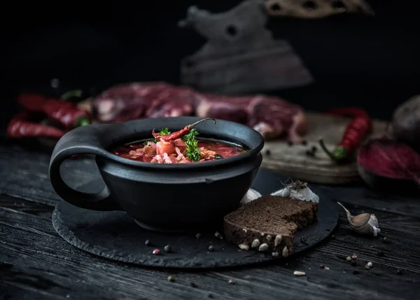 Soupe traditionnelle ukrainienne bortsch maison — Photo