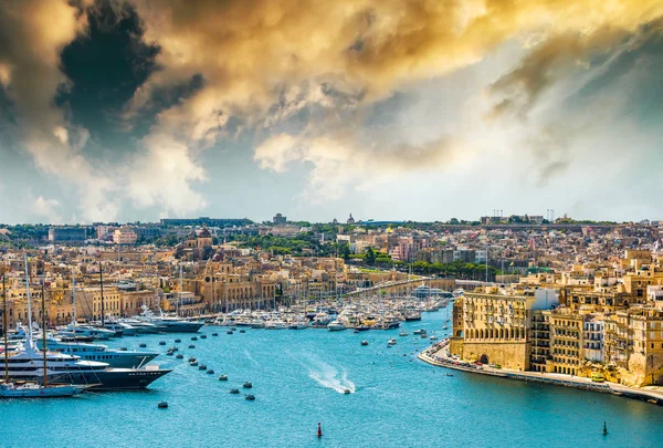 Vista sobre Valletta do mar — Fotografia de Stock