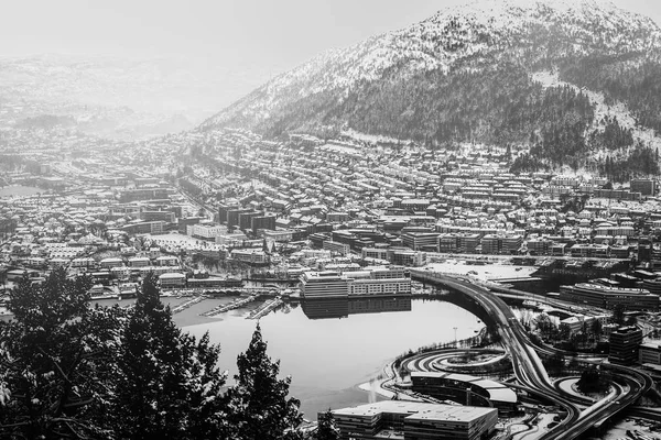 Uitzicht vanaf de stad — Stockfoto