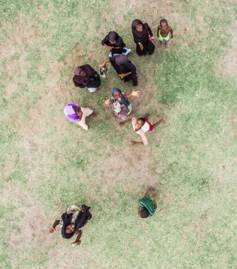 Çocuk zanzibar, Müslüman kızlar oynarken, TOPVIEW