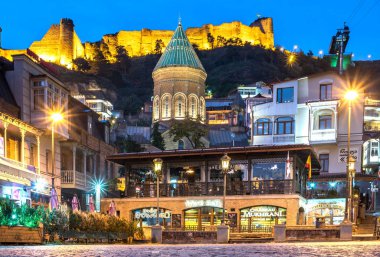 güzel bir ışıklı Zion kilise gece manzarası