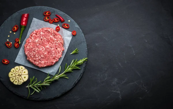 Raw cutlet for homemade burger — Stock Photo, Image