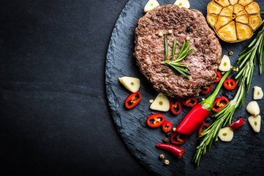 Kızarmış taze büyük sığır eti burger Üstten Görünüm