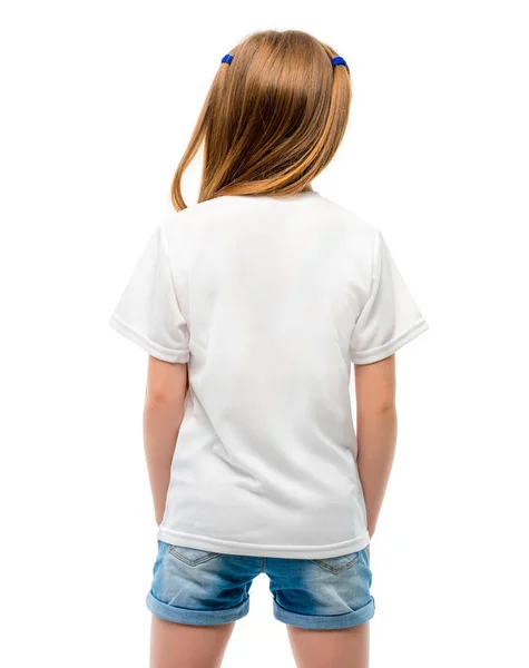 Liten flicka i vit blank t-shirt på vit bakgrund, tillbaka vie — Stockfoto