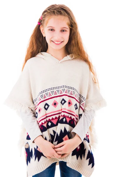 Jong tiener meisje in poncho — Stockfoto