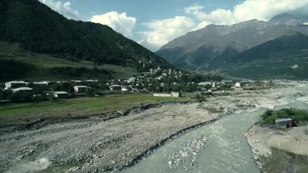 Vista aérea da paisagem rural de Mestia — Vídeo de Stock