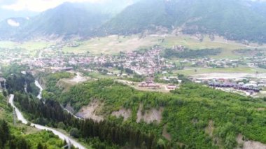 4 k hava atış Mestia ve Dağları