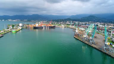 Batum endüstriyel deniz limanda hava atış