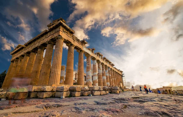 Colonnes du Parthénon au coucher du soleil — Photo