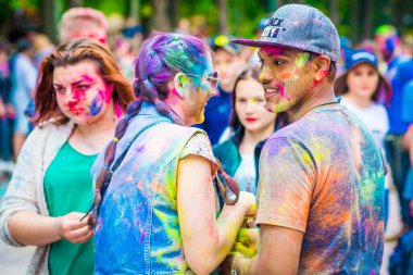 Holi renk festivali kutlaması