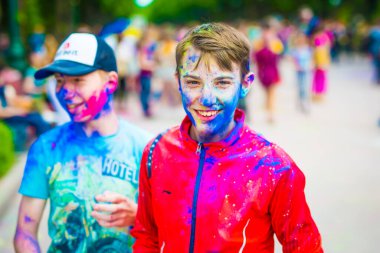 Holi renk festivali kutlaması