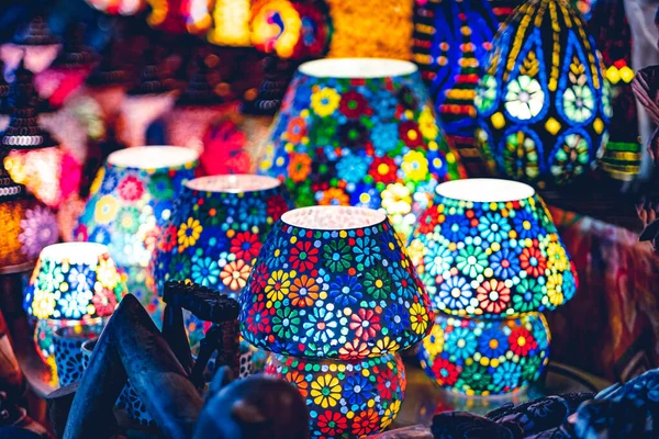 Arabic mosaic lamps in souvenir shop — Stock Photo, Image