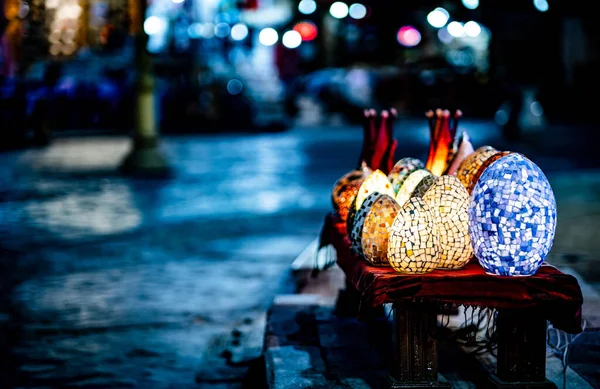 Lanternes de rue arabes vitrine — Photo