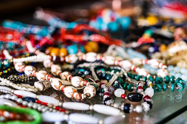 Pulseras trenzadas con cuentas — Foto de Stock