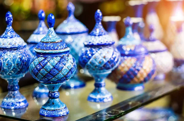 Niebieskie ceramiczne wazony — Zdjęcie stockowe
