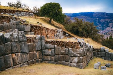 Sacsayhuaman büyük taş duvarlar