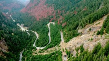 Karpat Dağları 'nda Transfagarasan otoyolu