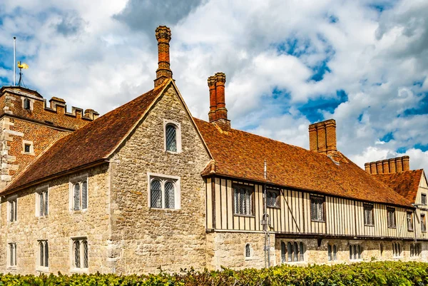 Shipbourne, Kent, Förenade kungariket. 21 april 2012. Stora Tudor byggnaden — Stockfoto