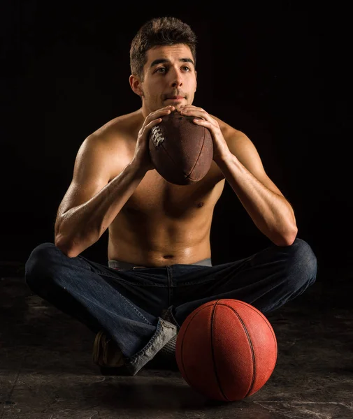 College Student Holding Futebol — Fotografia de Stock