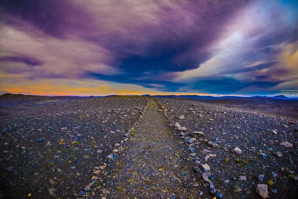 Sentier émeraude à l'horizon — Photo