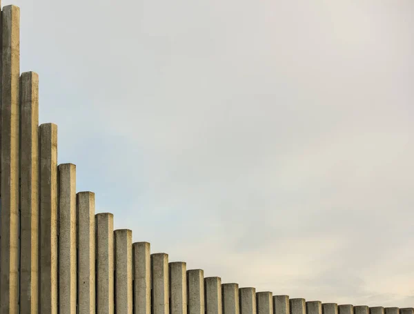 Крупним планом Халгрімскірк'я собор у Рейк'явіку, Ісландія, лютеранського приходу церкви, зовнішні у Сонячний літній день з синього неба — стокове фото