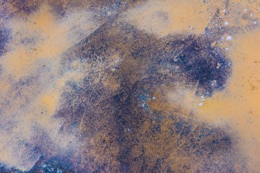 Kırık çamur doku yere jeotermal gaz üzerinden