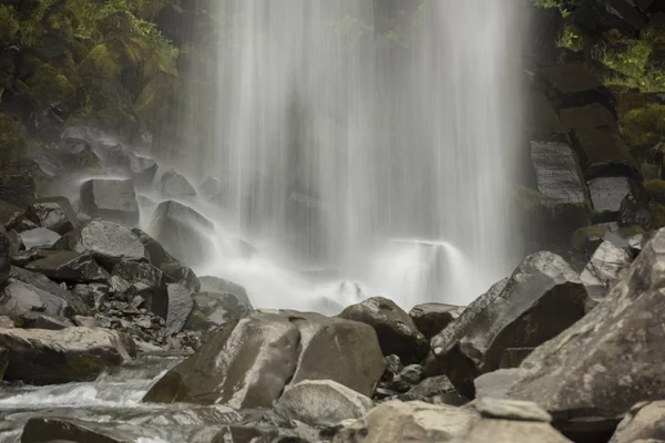 Cascada larga exposición — Foto de Stock