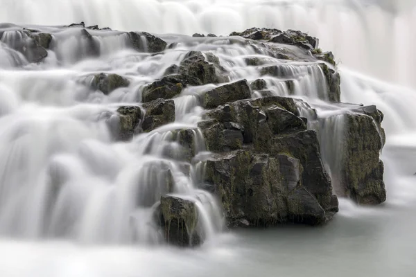 長時間露光の滝 — ストック写真
