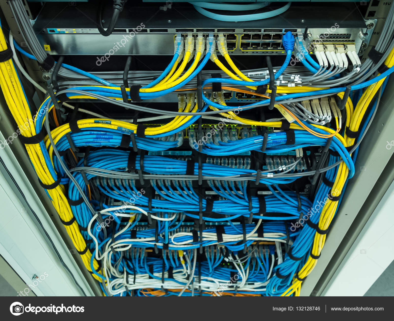 LAN Networking in the organization — Stock Photo ©