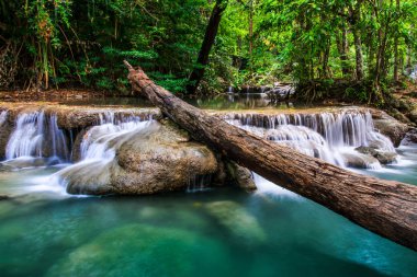 Erawan şelaleler Tayland