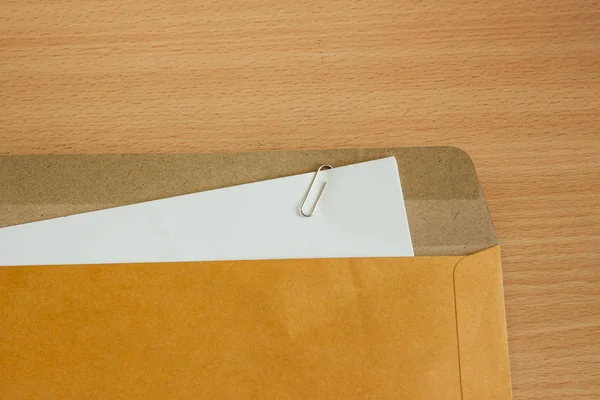 Ключевые документы в конверте — стоковое фото