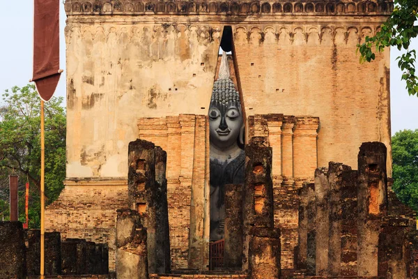 La estatua de Buda —  Fotos de Stock