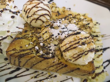 Vanilyalı dondurma.