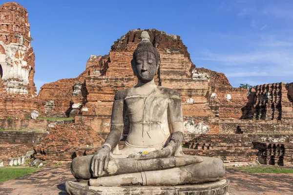 Buddhastatue alt — Stockfoto