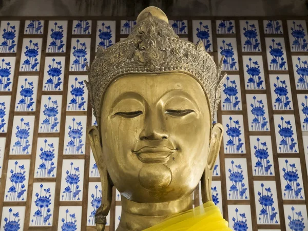 Den gyllene Buddhaen — Stockfoto