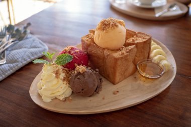 Dondurma ekmek tatlı