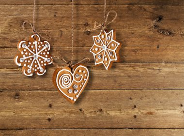 Zencefilli bisküvi eski ahşap zemin üzerine