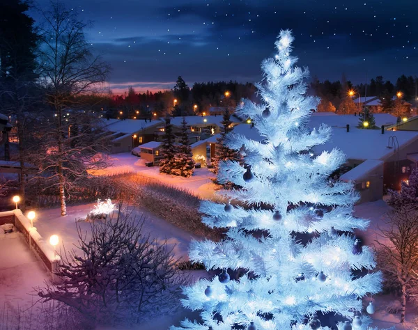 Рождество чувство домашней улицы с украшенной елкой — стоковое фото