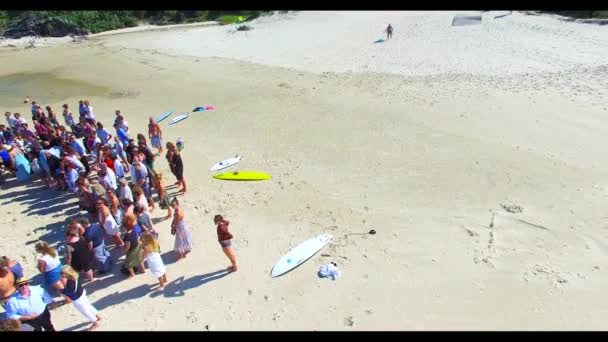 Grande Bande Surfeurs Sur Plage Océan Uluwatu Océan Indien Bali — Video